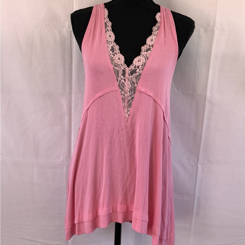 POL Pink Deep V-Neck Lace Trim Sleeveless Top